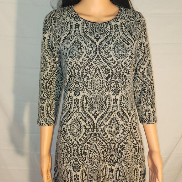 London Style collection short dress. Tan/Black in size 4-Petite - Picture 10 of 16